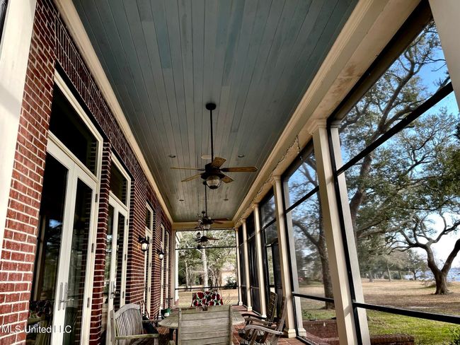 Porch | Image 57