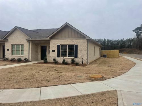 401 Ronnie Dr Se, Hartselle, AL, 35640-5997 | Card Image