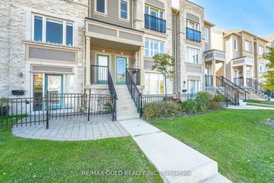 51 - 60 Fairwood Cir, Condo with 2 bedrooms, 3 bathrooms and 1 parking in Brampton ON | Image 3