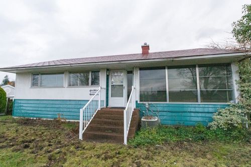 33569 5th Ave, Mission, BC, V2V1W7 | Card Image