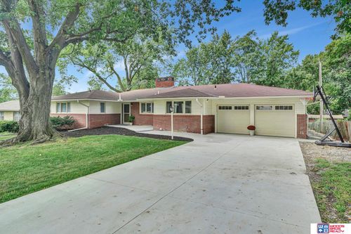 1425 Ridgeway Rd, Lincoln, NE, 68506-1247 | Card Image