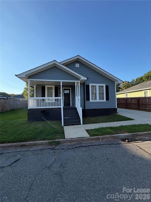 287 Scoggins St, Cramerton, NC, 28032-1212 | Card Image