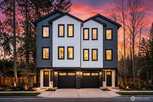 539 Nw Juniper St, Issaquah, WA, 98027-2423 | Card Image