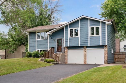 1650 107th Ave Nw, Coon Rapids, MN, 55433-4285 | Card Image