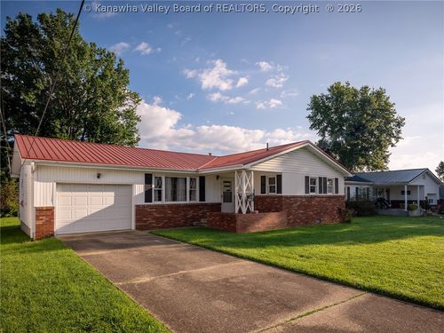 2612 Montana Ave, Hurricane, WV, 25526-1113 | Card Image