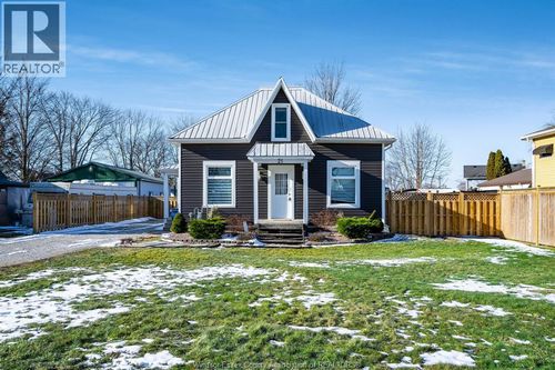 21 Erie St N, Merlin, ON, N0P1W0 | Card Image