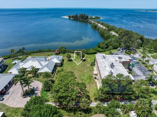1725 Gulf Rd, TARPON SPRINGS, FL, 34689-2720 | Card Image