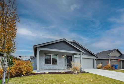 728 Ne Brookstone Dr, Prineville, OR, 97754-3230 | Card Image