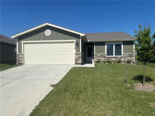 1608 Maci St, Belton, MO, 64012-2246 | Card Image