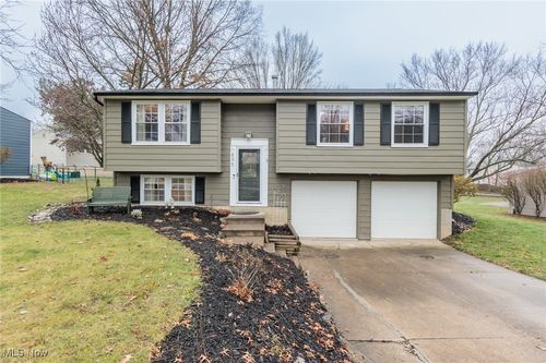 895 Ridgeview Drive, Medina, OH, 44256 | Card Image