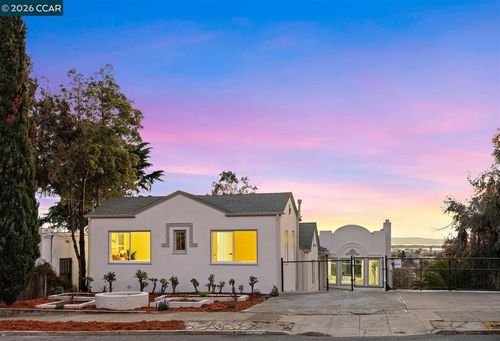 6055 6055 Majestic Ave, Oakland, CA, 94605 | Card Image