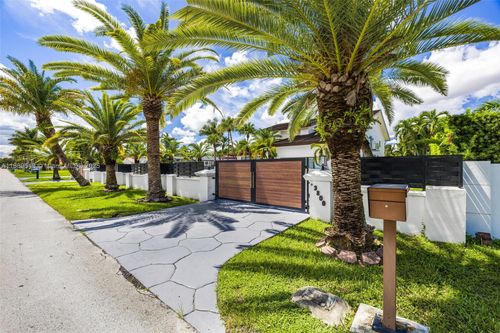 3800 Sw 128th Ave, Miami, FL, 33175-3306 | Card Image