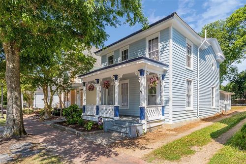 328 Main St, Smithfield, VA, 23430-1327 | Card Image