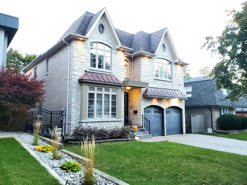 29 Threadneedle Cres, North York, ON, M2H1Z5 | Card Image