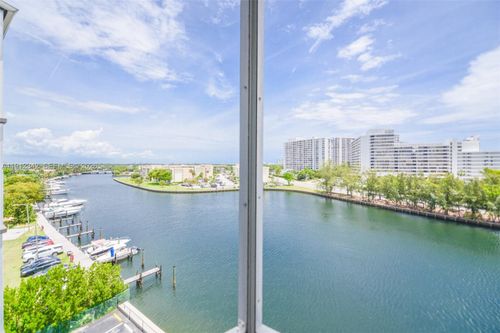 apt-704-400 Diplomat Pkwy, Hallandale Beach, FL, 33009-3732 | Card Image