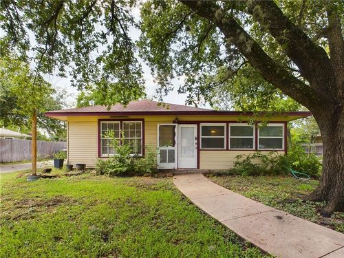 305 Bolton Ave, College Station, TX, 77840-2401 | Card Image