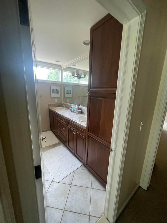 Bathroom #2 | Image 13