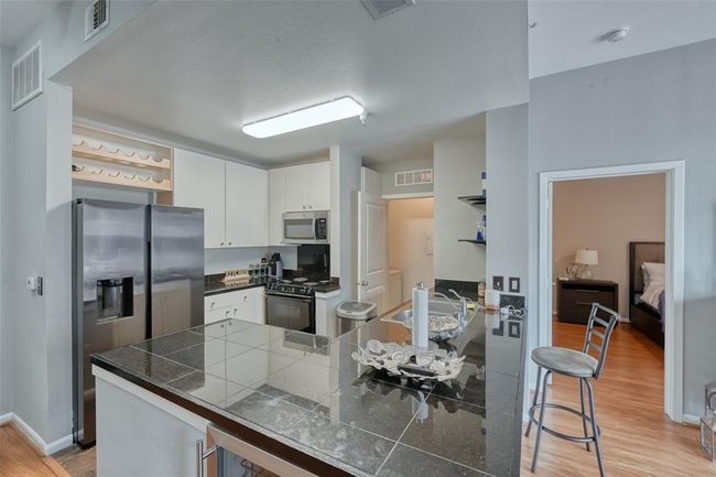 UNIT-1206 - 3505 Sage Rd, Condo with 2 bedrooms, 2 bathrooms and null parking in Houston TX | Image 28