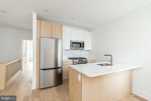 5461 W Berks St, PHILADELPHIA, PA, 19131-3118 | Card Image