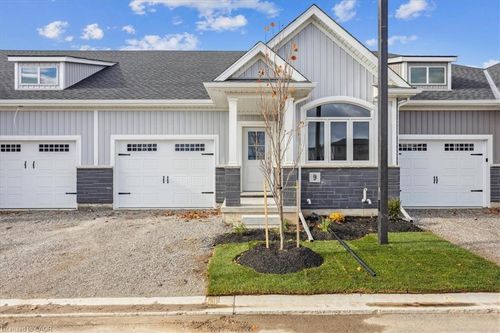 9 Wiley Trail, Welland, ON, L3C0K5 | Card Image