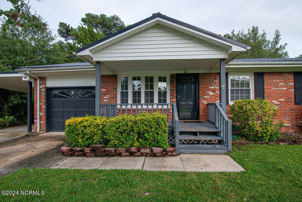 Dennis Rd, Jacksonville, NC 28546