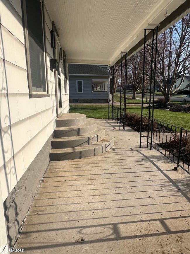 1010 Center St, House other with 4 bedrooms, 3 bathrooms and null parking in Manning IA | Image 6