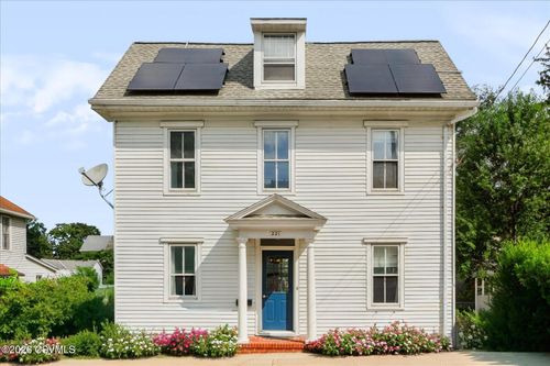 221 Walnut St, Milton, PA, 17847-1825 | Card Image