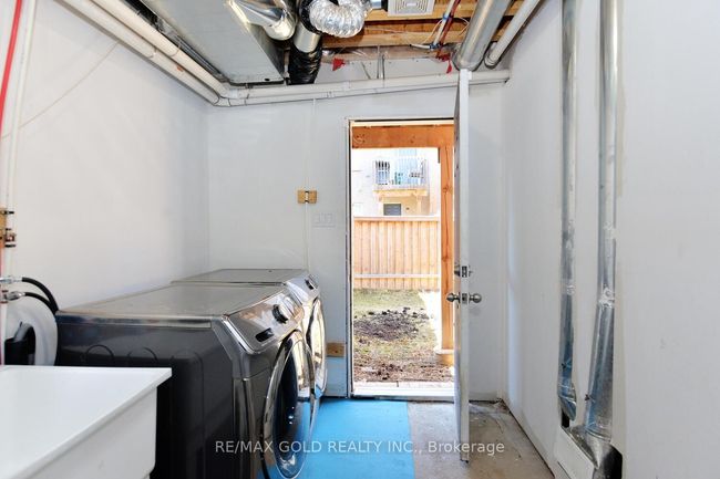 22 Cloudburst Rd, House attached with 3 bedrooms, 3 bathrooms and 2 parking in Brampton ON | Image 23