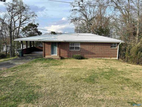 335 Lakeside Dr, Centre, AL, 35960-2518 | Card Image