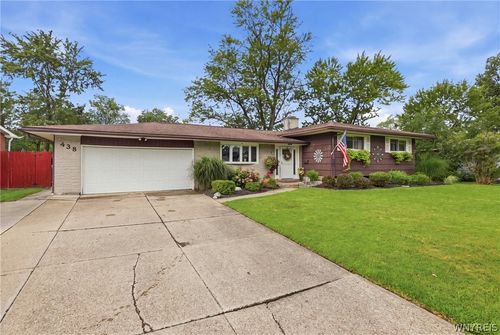 438 Brookwood Dr, Hamburg, NY, 14075-4220 | Card Image
