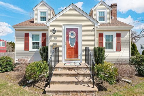 18 Circle Dr, Framingham, MA, 01702-5734 | Card Image