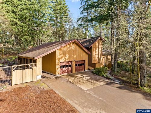 7665 Nw Mcdonald Cir, Corvallis, OR, 97330-9544 | Card Image