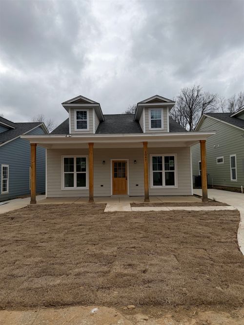 1067 Shaw Pl, Memphis, TN, 38126-6307 | Card Image