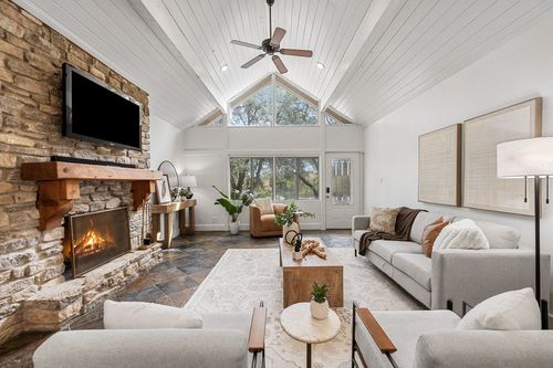 411 Lakeway Dr, Lakeway, TX, 78734-4333 | Card Image