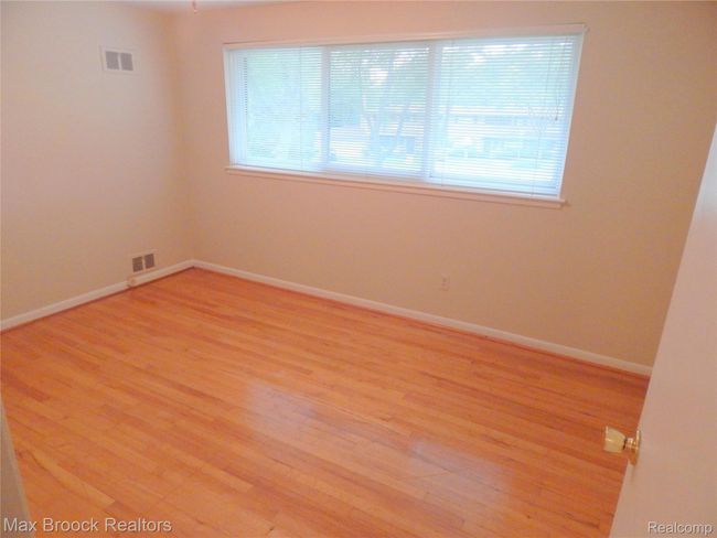 Bedroom #2 | Image 8