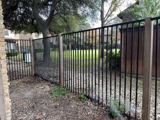 View of gate | Image 17