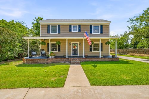 816 Kentucky St, Graham, TX, 76450-3513 | Card Image