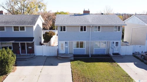 213 Dorothy St, Regina, SK, S4T5V7 | Card Image