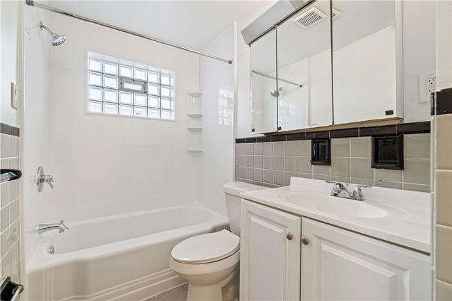 2 - 6569 Rosemoor St, Condo with 2 bedrooms, 1 bathrooms and 1 parking in Squirrel Hill PA | Image 17