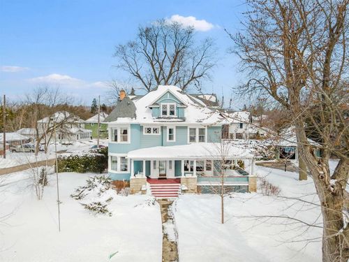 1552 Algoma Boulevard, OSHKOSH, WI, 54901 | Card Image