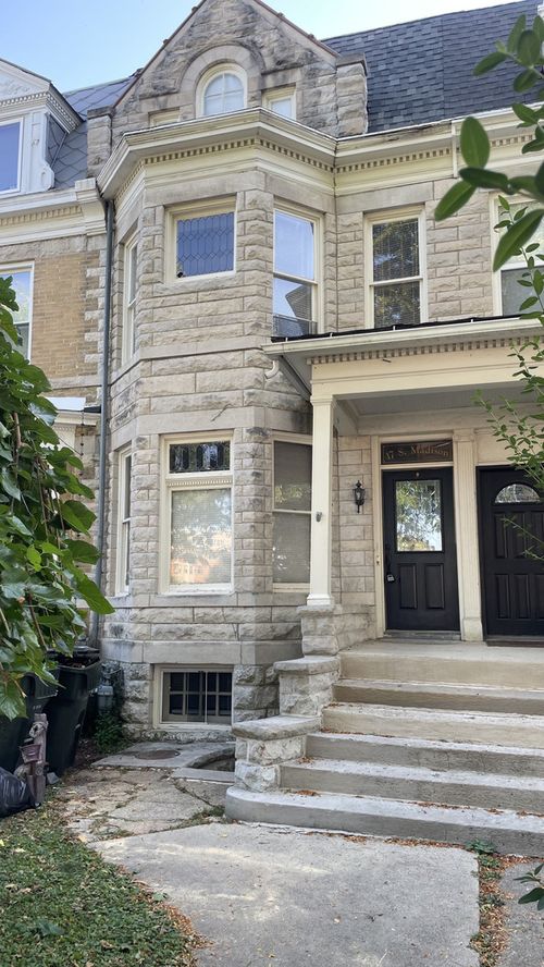 17 S Madison Ave, La Grange, IL, 60525-2337 | Card Image