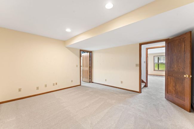 9946 Wellington Ln, Townhouse with 4 bedrooms, 3 bathrooms and null parking in Woodbury MN | Image 31