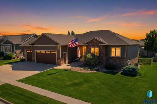 2405 S Durango Cir Circle, Sioux Falls, SD, 57110 | Card Image