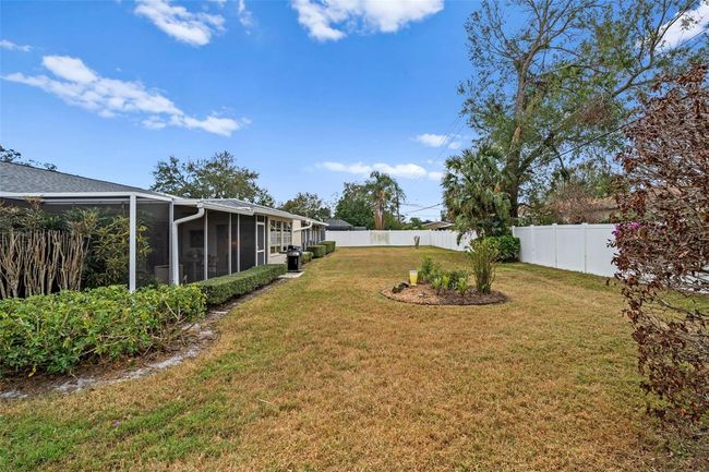 7460 W Country Club Dr N, Condo with 2 bedrooms, 2 bathrooms and null parking in Sarasota FL | Image 39