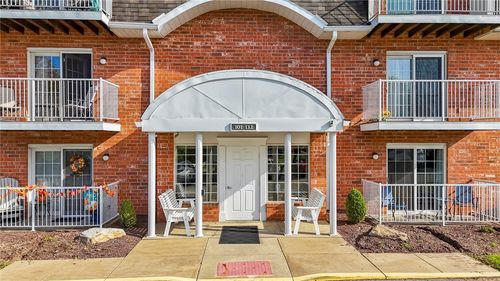 108 Clubhouse Dr, South Strabane, PA, 15301 | Card Image