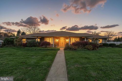 3415 Blackfriar Ln, YORK, PA, 17402-4306 | Card Image