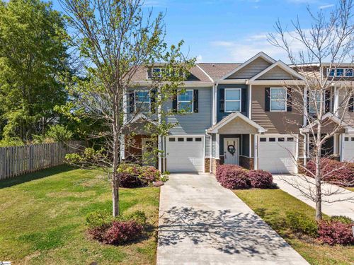 105 Valley Creek Dr, Boiling Springs, SC, 29316-5482 | Card Image