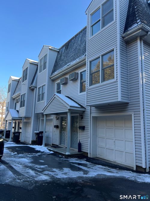 4-57 Dean St, Stamford, CT, 06902-6204 | Card Image