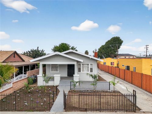 1043 W 95th St, Los Angeles, CA, 90044-3225 | Card Image