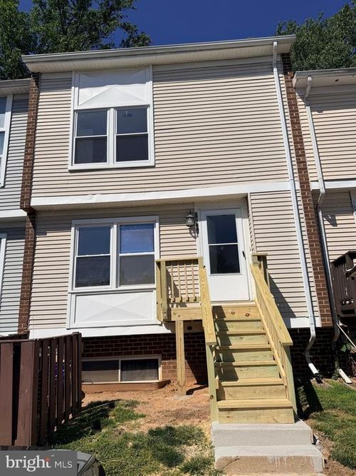 18941 Pine Ridge Lane, GERMANTOWN, MD, 20874 | Card Image